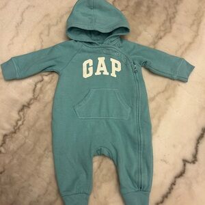 GAP Kids Cozy Light Blue Hooded Outfit 3/6 month